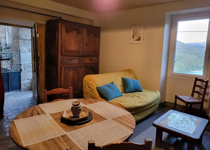 Lou Clapas بيت للعطل *